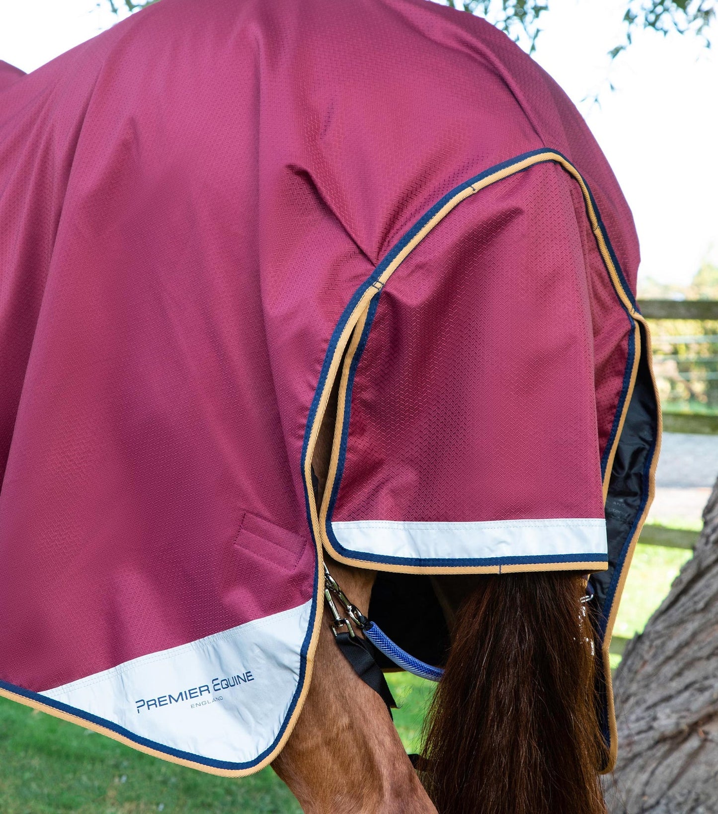 Premier Equine Akoni 0g Turnout Rug with Classic Neck Cover Wine